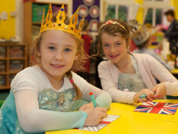 HCIS Royal Day 00