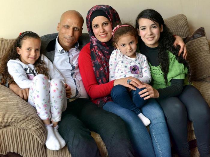 Syrian refugee family 02